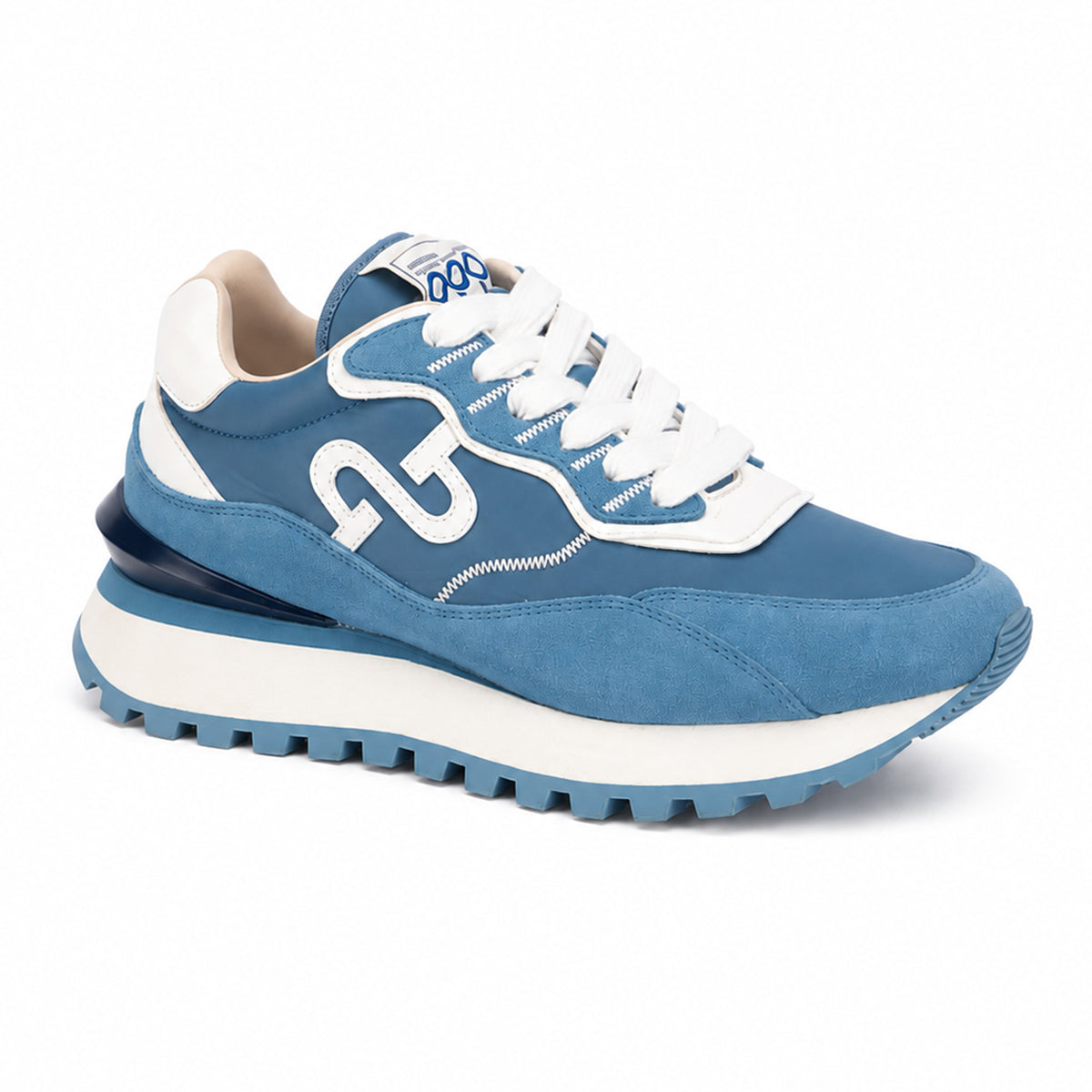 AERO Sneakers