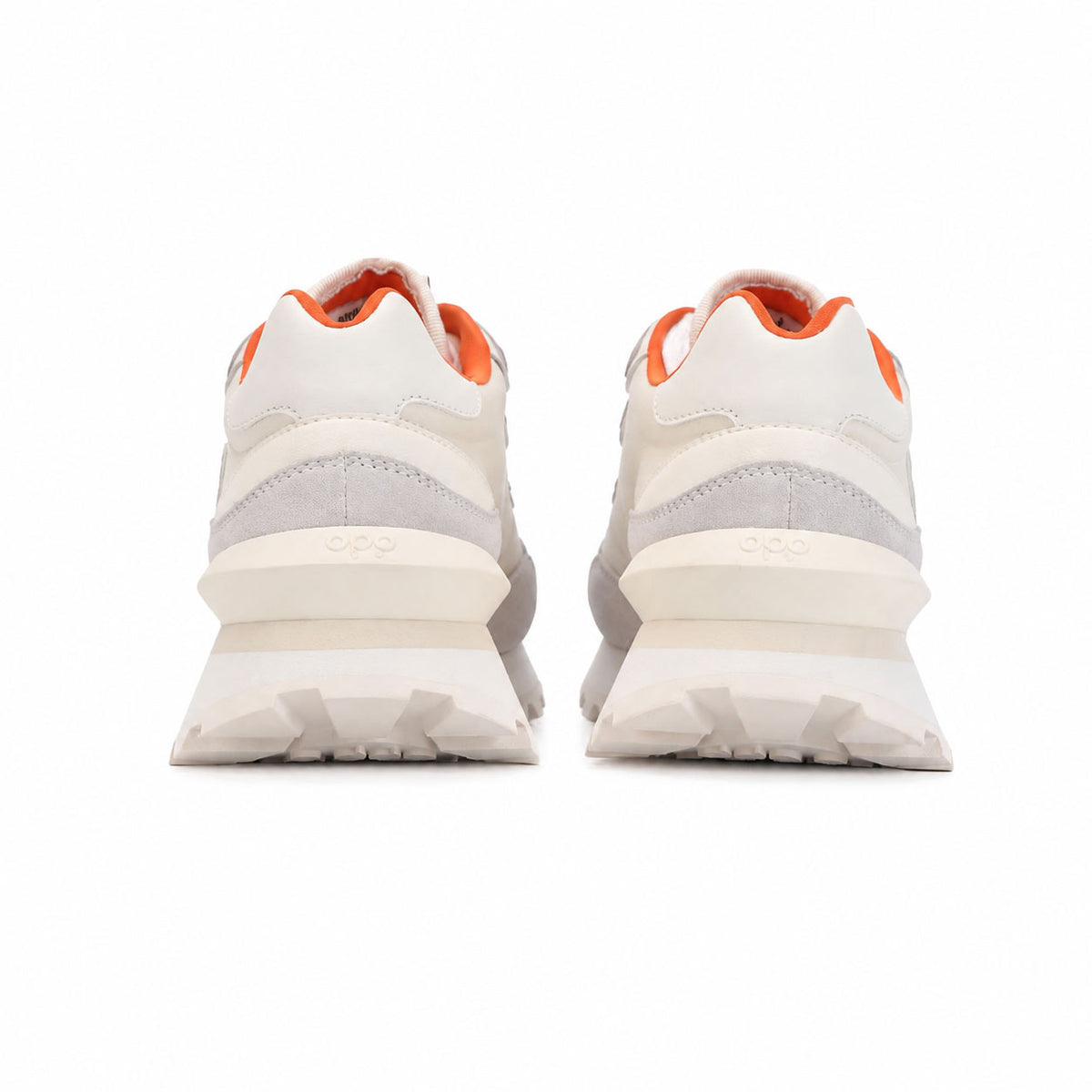MOSS Sneakers