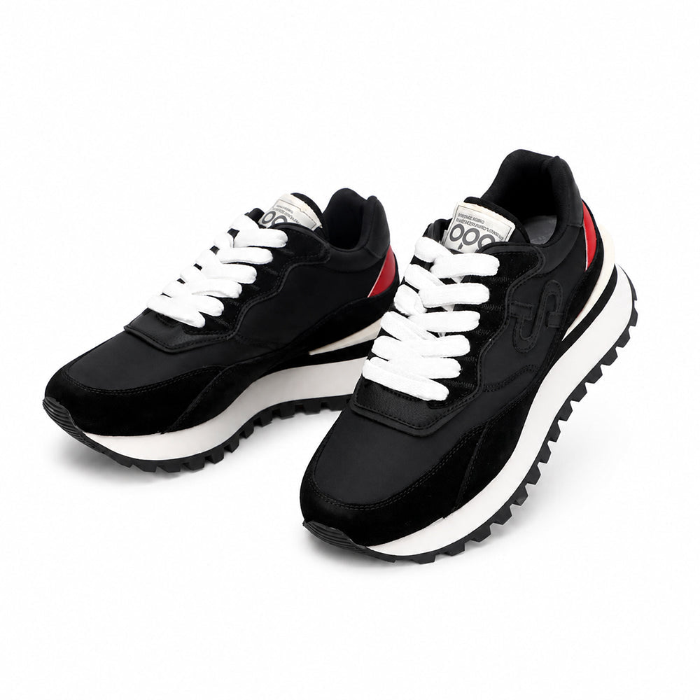 ONYX Sneakers