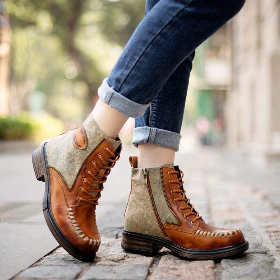 Women Splicing Pattern Martin Boots