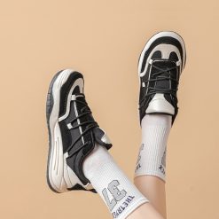 Women-Flat-Sneakers-04