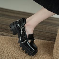 Heart-Chain-Leather-Shoes-02