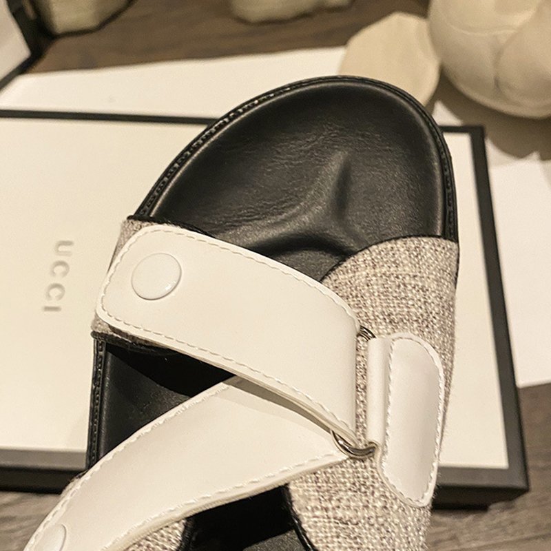 Women Flat Beach Sandals - Image 4