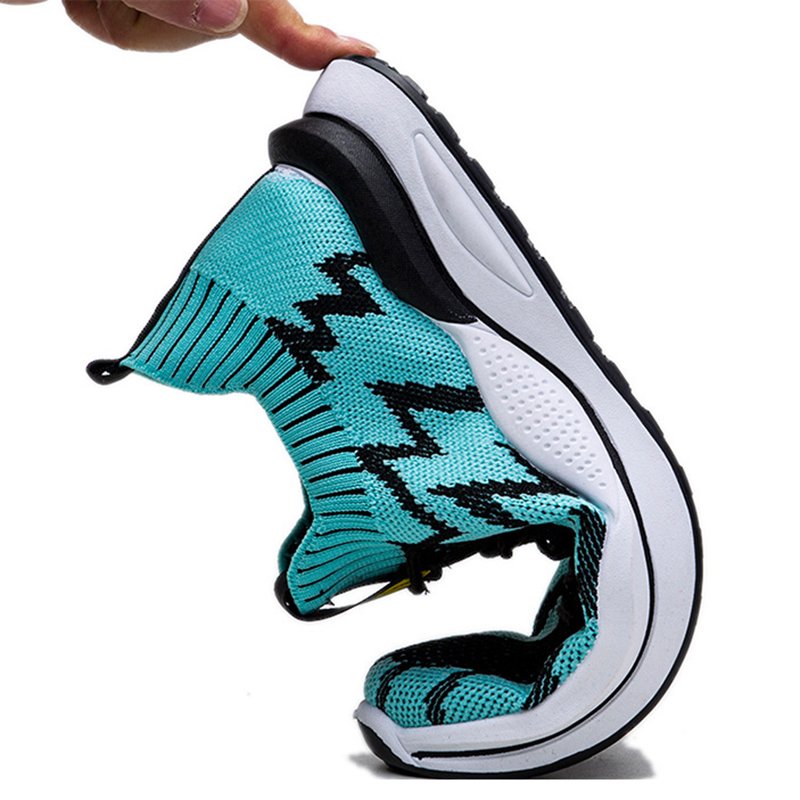 Men Breathable Flyknit Sneakers - Image 4
