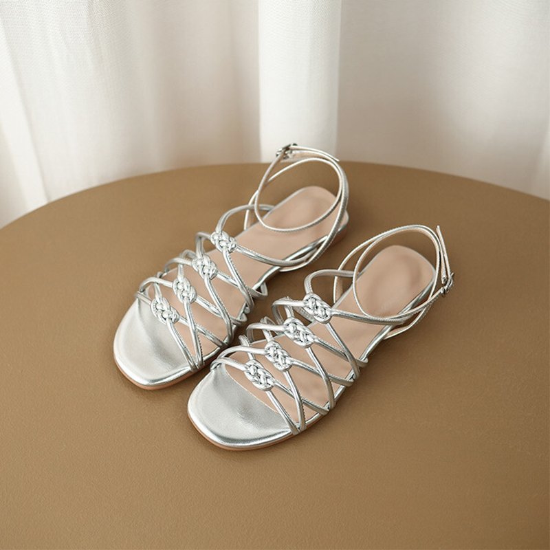 Women Metallic String Sandals - Image 4