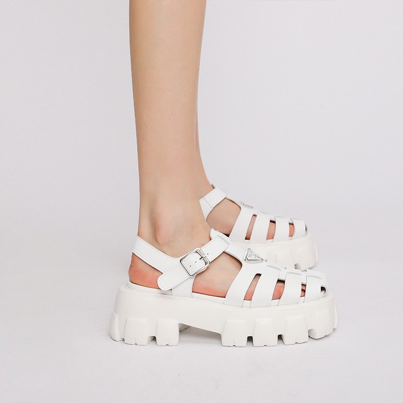 Women Triangle Gear Sole Sandals - Image 4